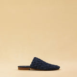 The Braided Mule COCO in Denim by LABEL17 blends artisanal craftsmanship with effortless elegance. Carefully hand-braided from premium washed cotton denim, it adds a unique texture to any look. The fine leather sole with a 1.5cm heel ensures comfort and a refined silhouette. Handmade in Morocco.