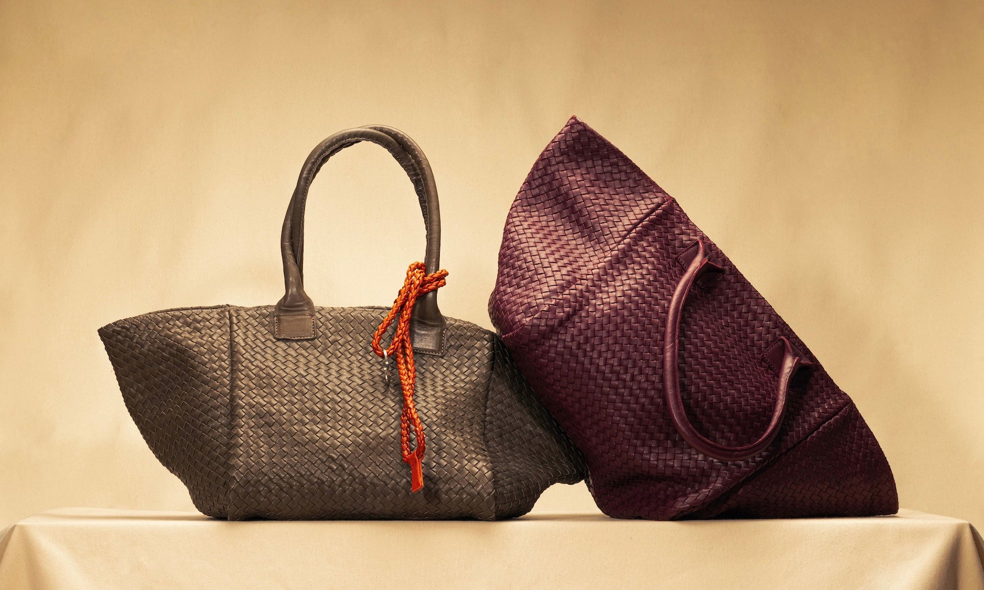 The Shoulder Bags ORIGINAL by LABEL17 are made out of the finest Nappaleather in Morocco